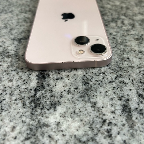 EUC IPHONE 13 - Picture 2 of 10